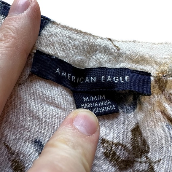 American Eagle Floral Cream Boho Crochet Chic Bell Sleeve Blouse Top Size Medium - Picture 6 of 10